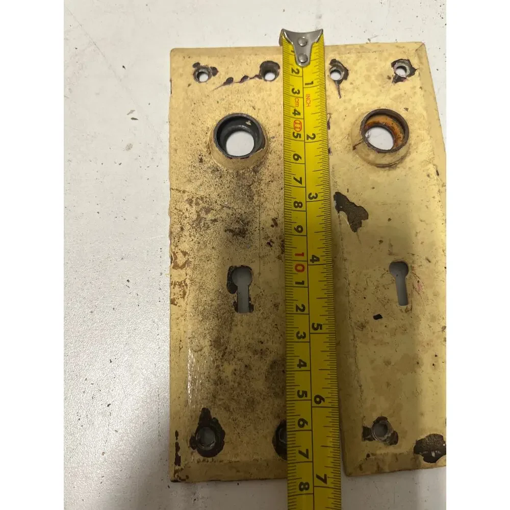 Vintage Cream Metal Door Knob Back Plates Skeleton Key Antique 2-1/4”x7”